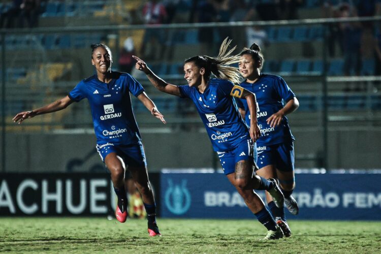 Cruzeiro vence e impede liderança do Flamengo no Brasileirão feminino