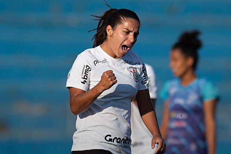 Corinthians feminino vence o Taubaté e segue invicto no Paulistão