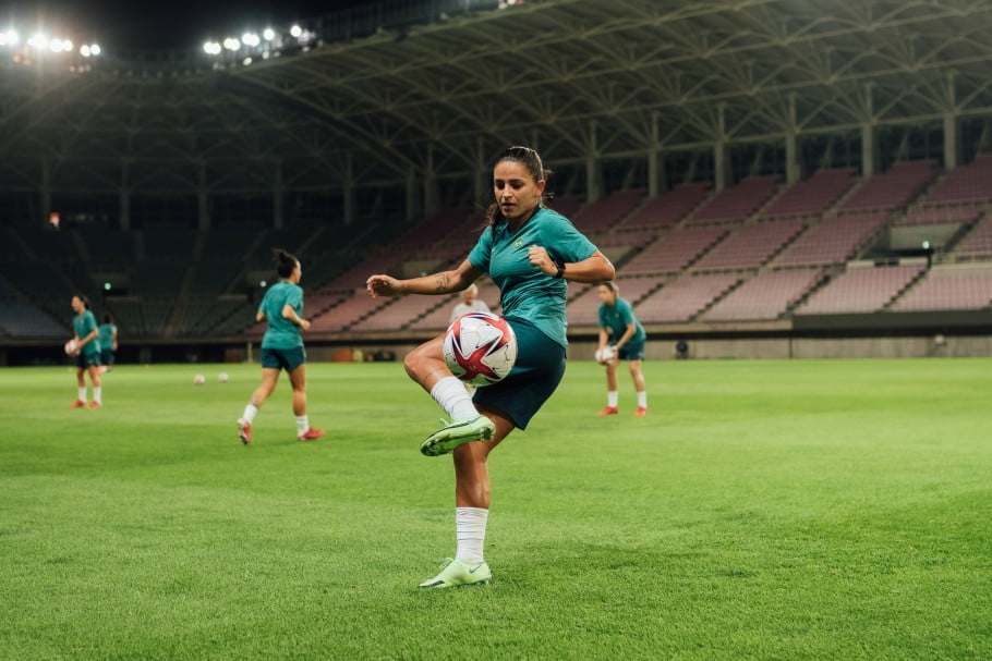 Debinha é a única brasileira indicada ao prêmio Bola de Ouro 2023; confira a lista das jogadoras